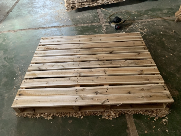 Pallet gỗ - Pallet Gỗ ý Khang - Công Ty TNHH Sản Xuất Gỗ ý Khang